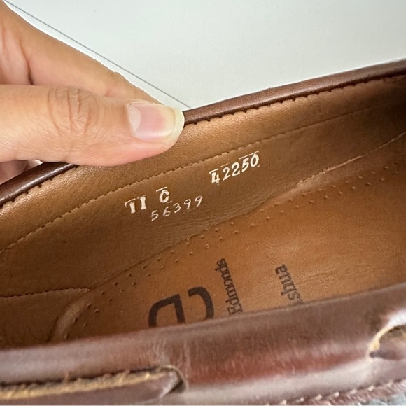 Allen Edmonds Men's Nashua Tassel Loafers in Black Brown Colors Narrow Fit sz 11 - Picture 11 of 15